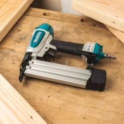 Gwoździarka pneumatyczna 90° 15-50mm Makita AF506