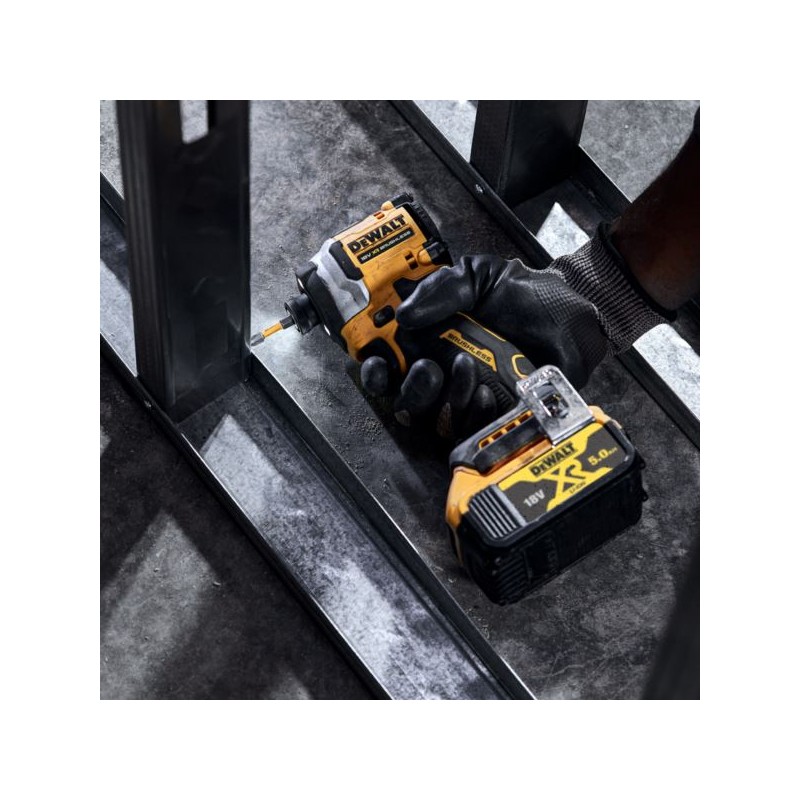 DCD805 + DCF850 Powerstack 18V DeWALT DCK2050H2T